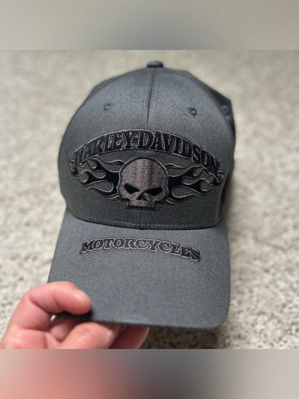 Harley-Davidson Flexfit
Skull Embroidered Cap - Picture 2 of 10
